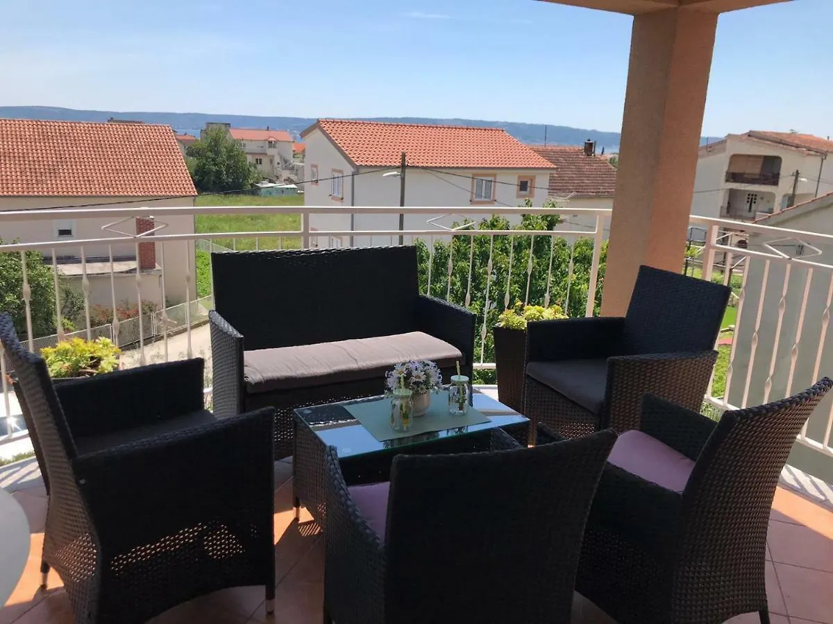 Apartment Aurora Kaštela