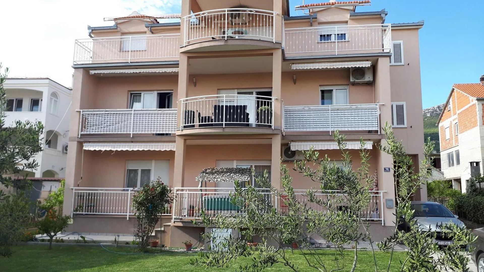 Apartment Aurora contacts